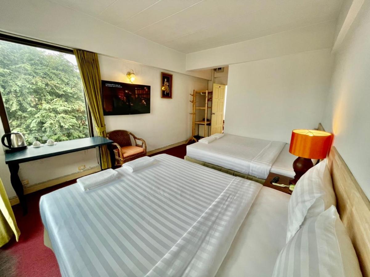 Khách sạn Mango Lagoon Place 3*
