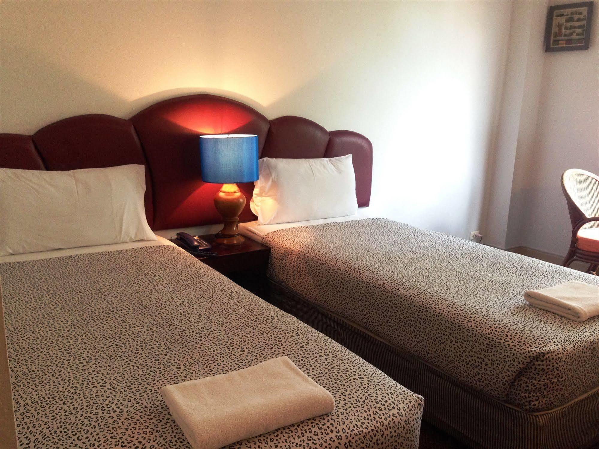 Khách sạn Mango Lagoon Place 3*